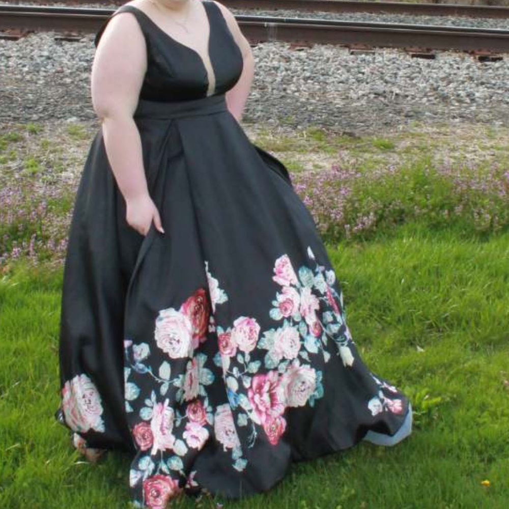 Plus size Prom dress